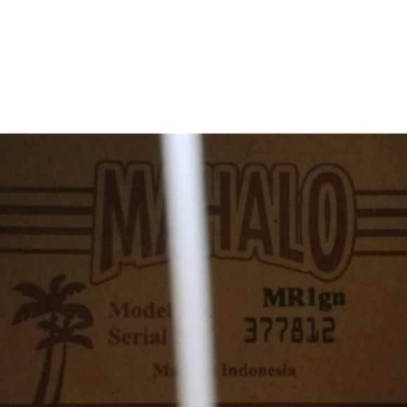 Mahalo Ukulele MR1gn Green with case Serial #377812, 21" - Picture 3 of 3